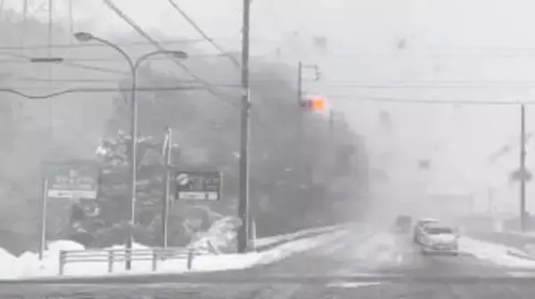 東海環状道や新名神で通行止め　三重県いなべ市で21センチ　四日市市は6センチの積雪